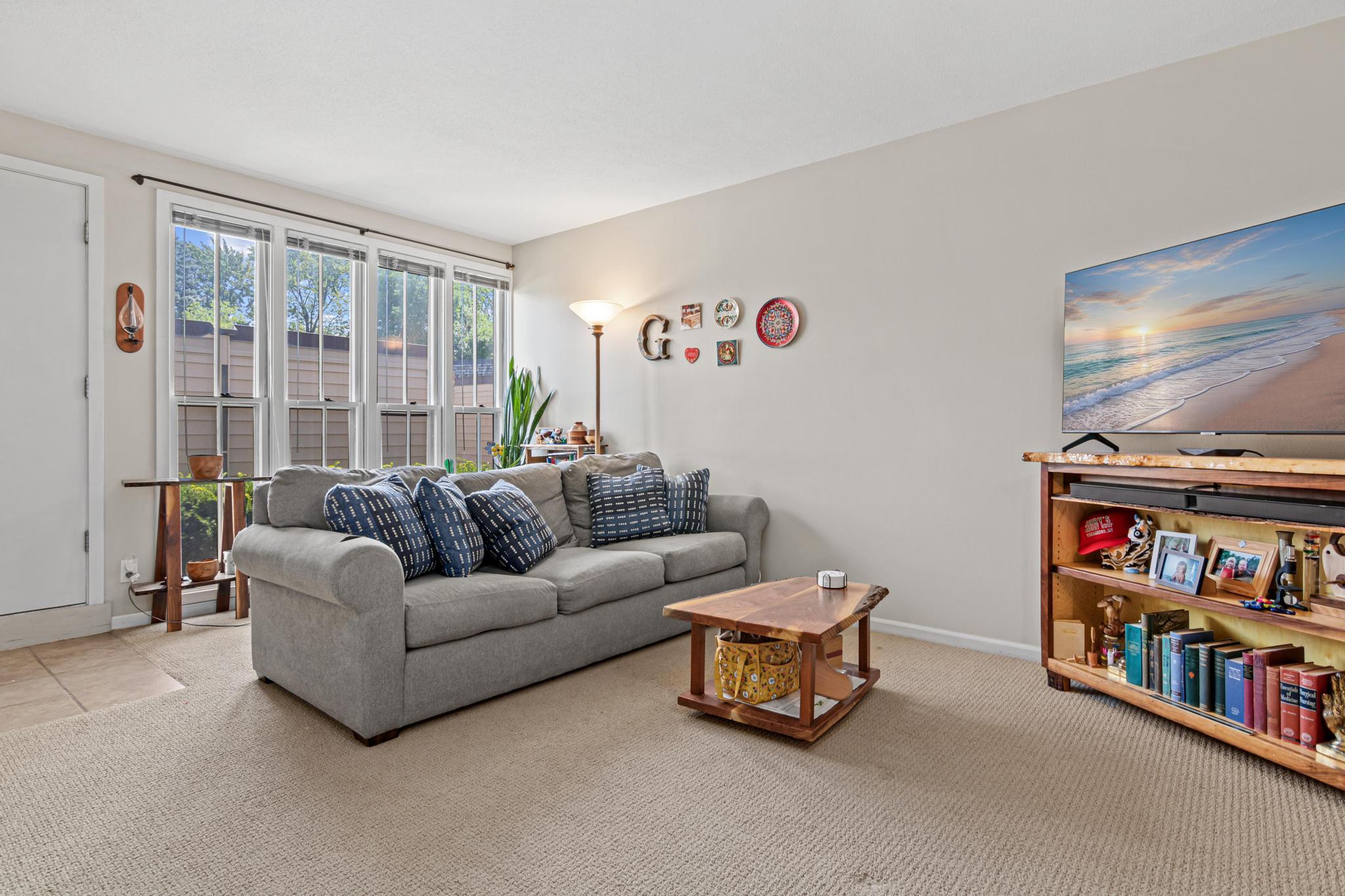 6487 Barrie Road Property Photo 10