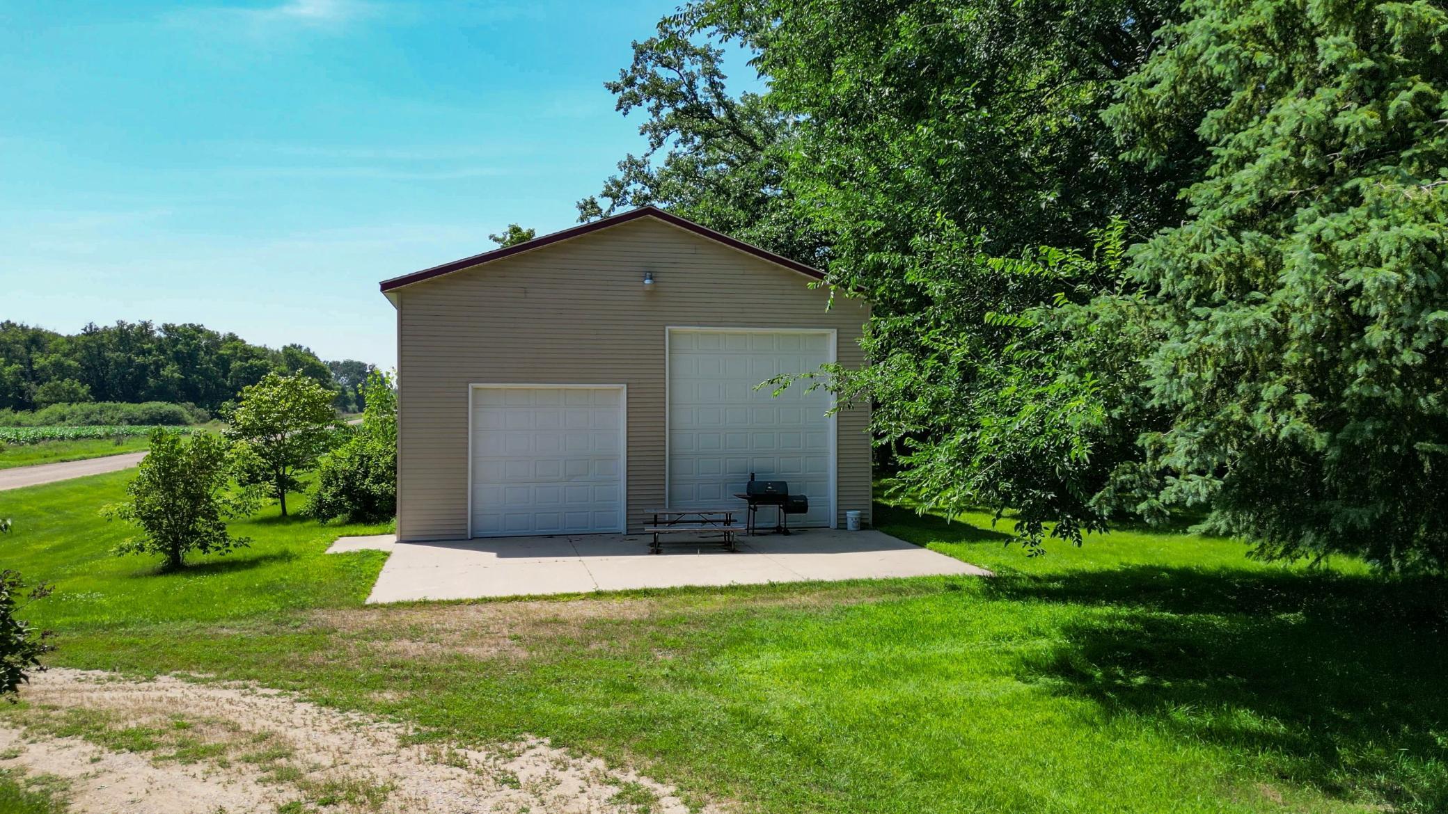 63037 230th Street Property Photo 7