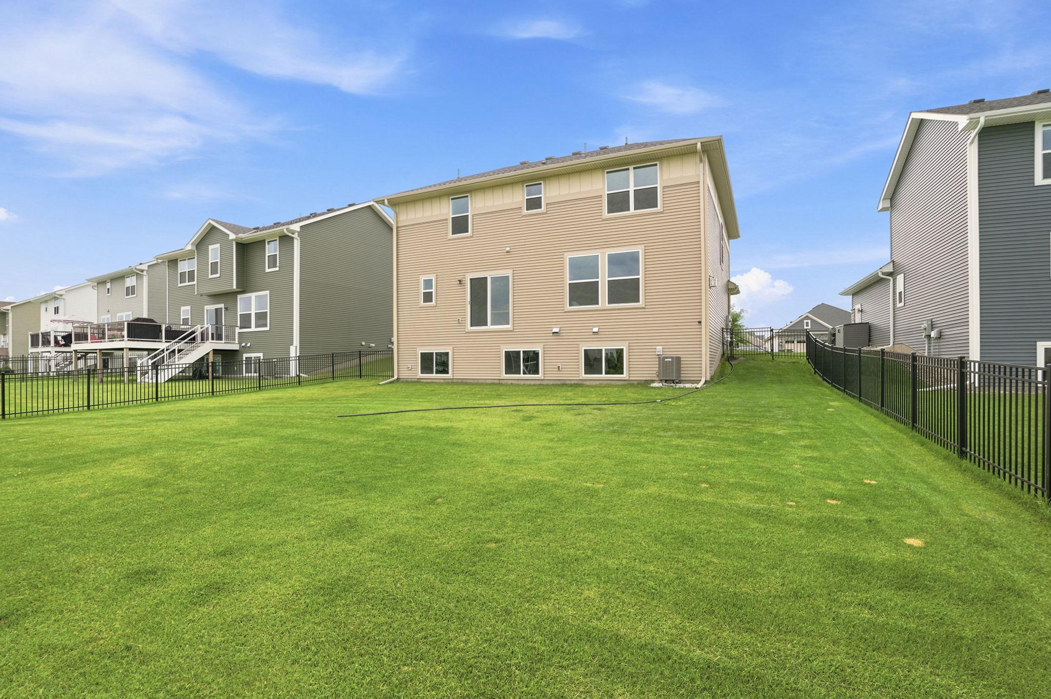 2107 Balsam Way Property Photo 23