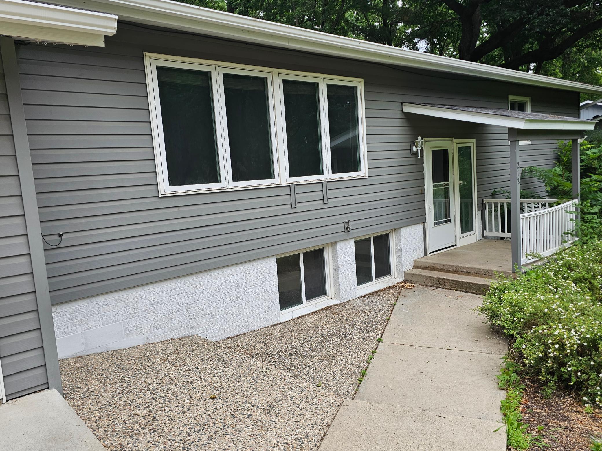 212 8th Avenue N Property Photo 2