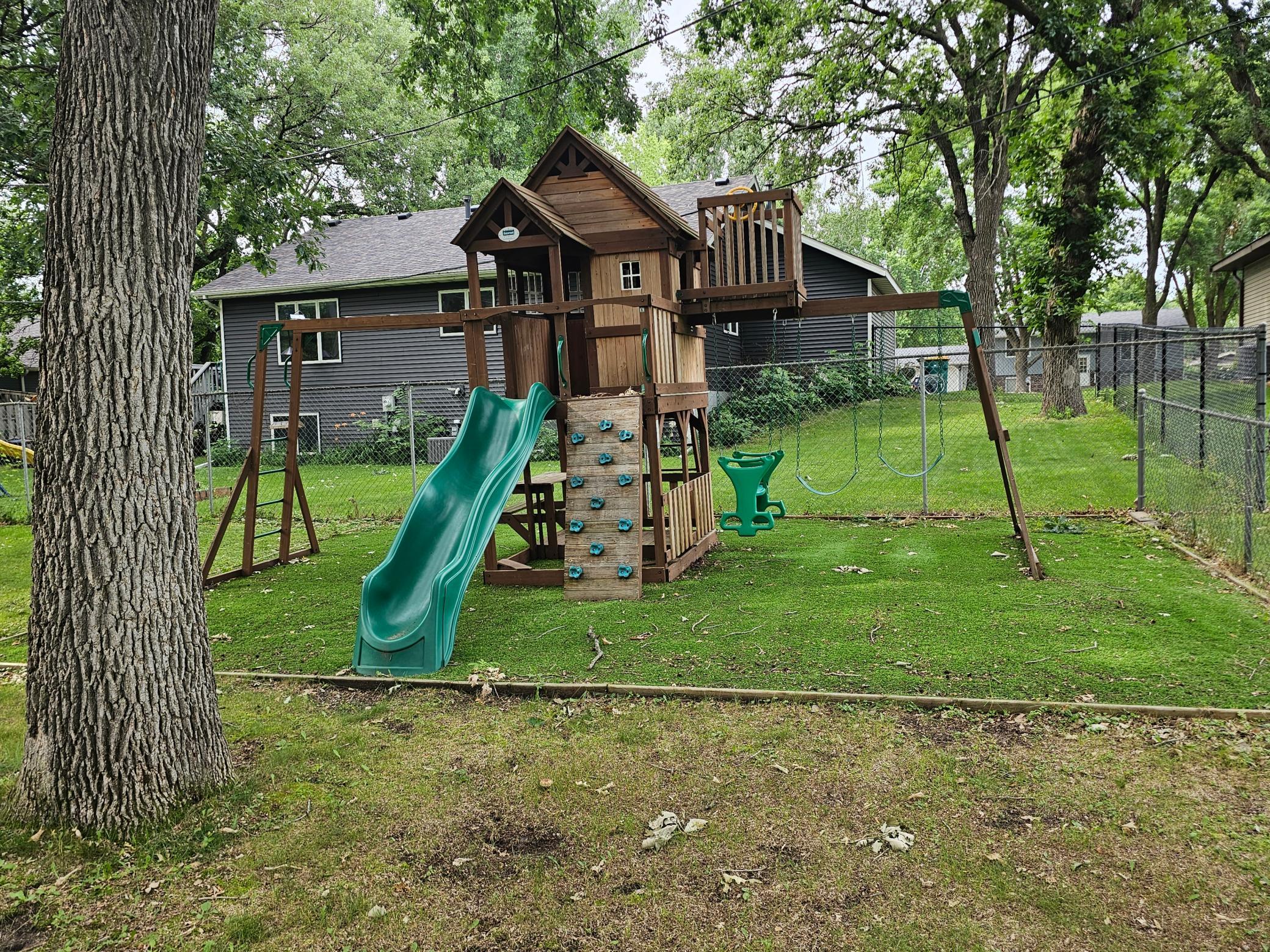 212 8th Avenue N Property Photo 7