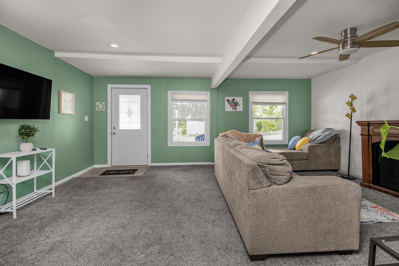 147 Lawson Avenue E Property Photo 11
