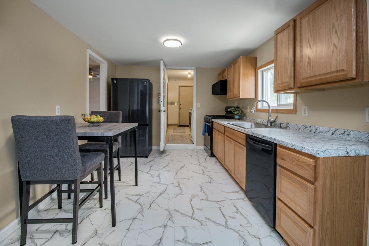 147 Lawson Avenue E Property Photo 12