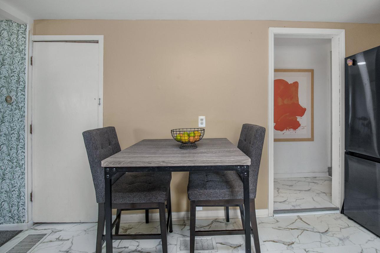 147 Lawson Avenue E Property Photo 14