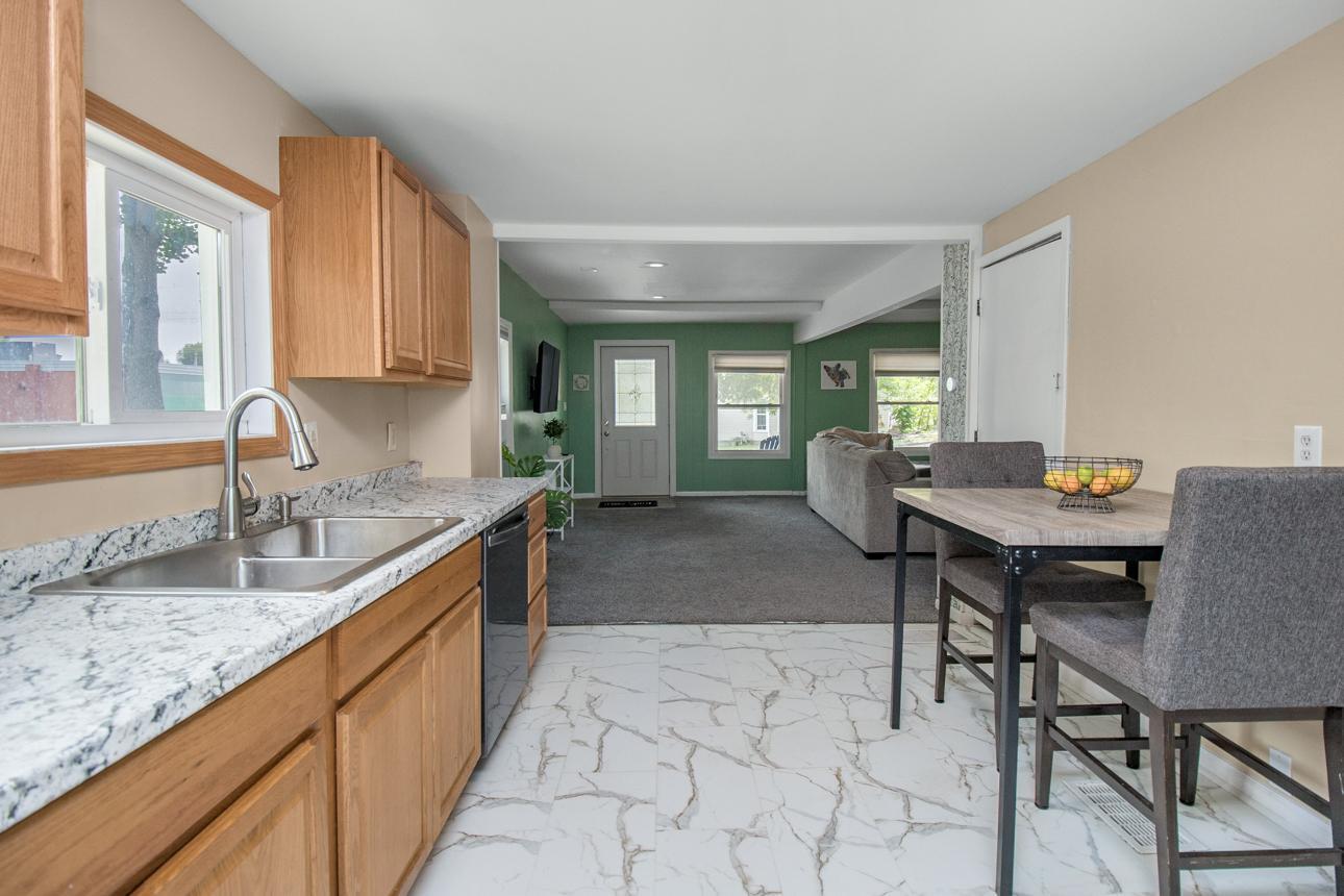 147 Lawson Avenue E Property Photo 16