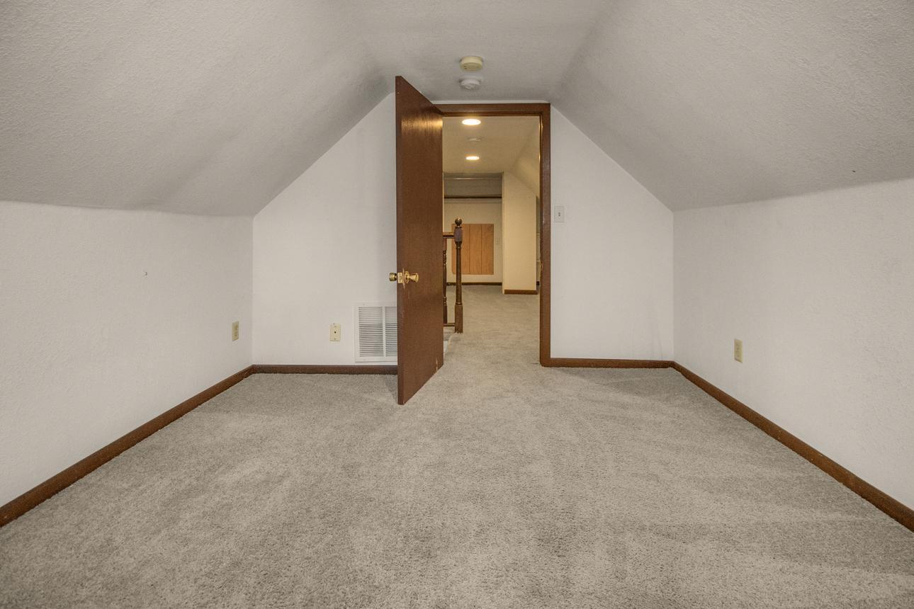 147 Lawson Avenue E Property Photo 30