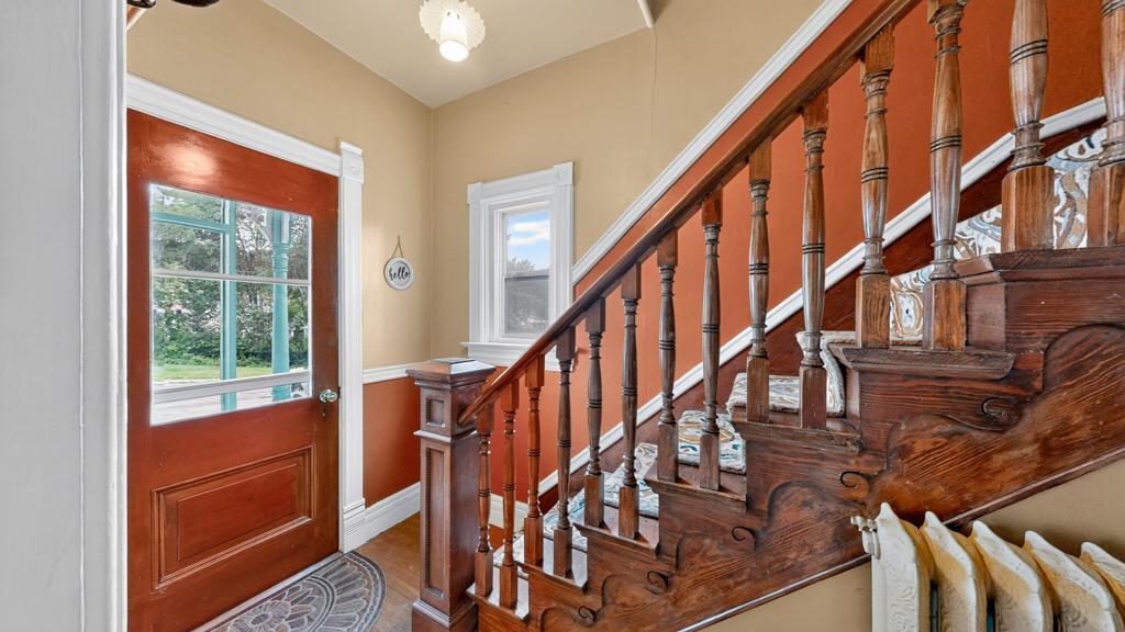 105 Kenilworth Avenue N Property Photo 19