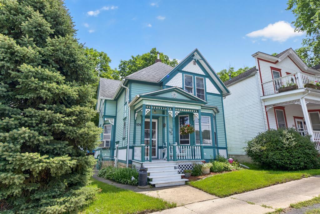105 Kenilworth Avenue N Property Photo 41