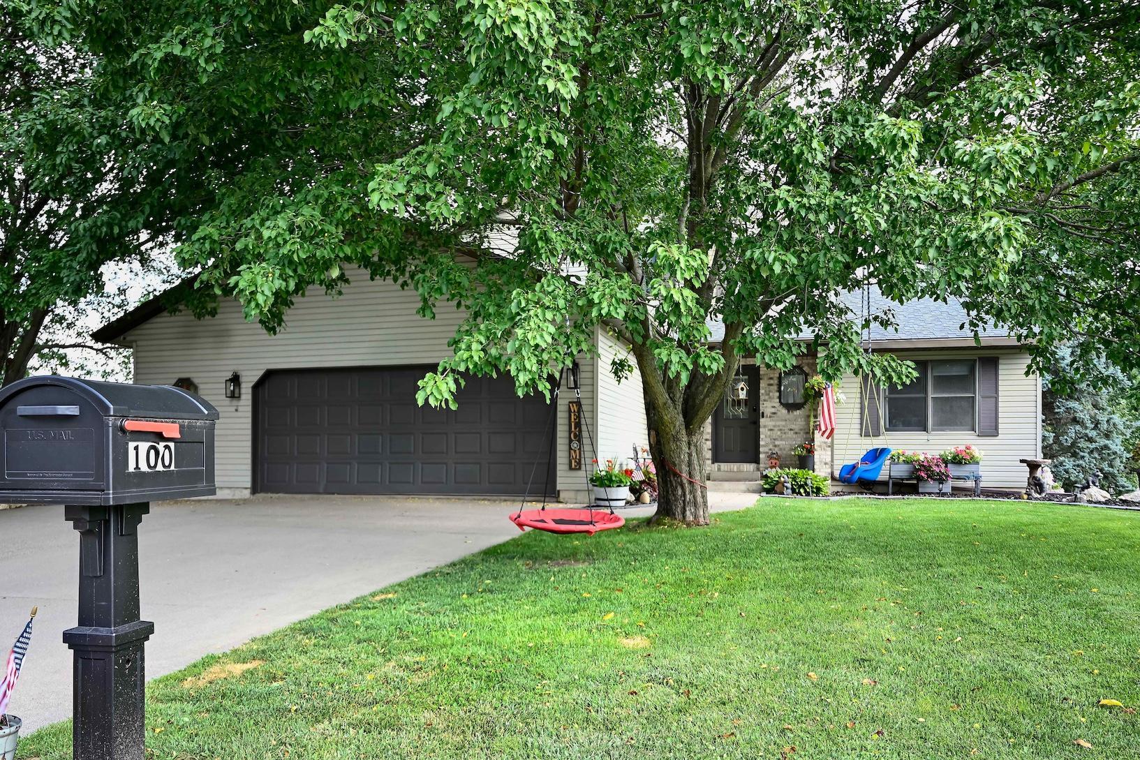 100 Benson Drive Property Photo 2