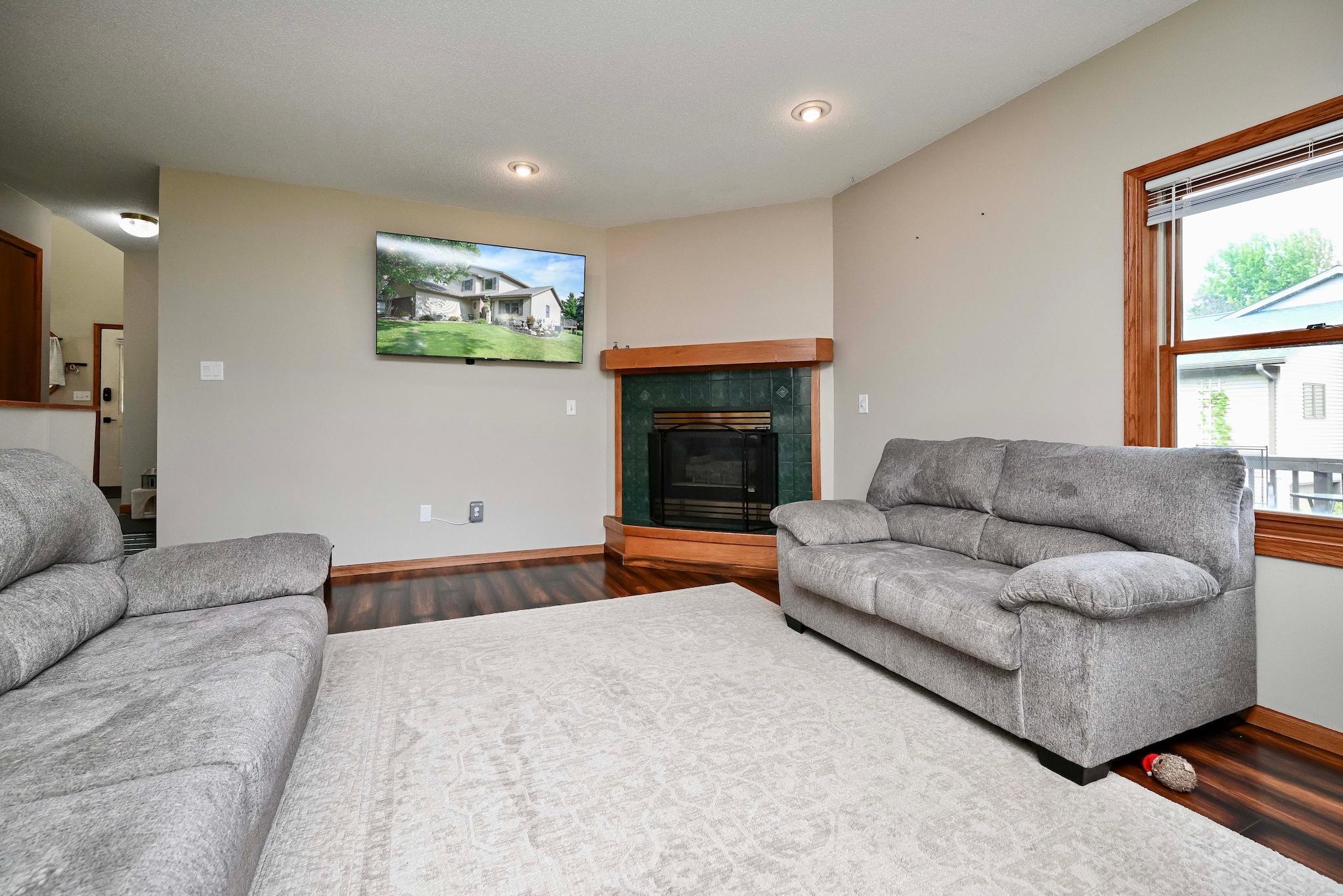 100 Benson Drive Property Photo 6