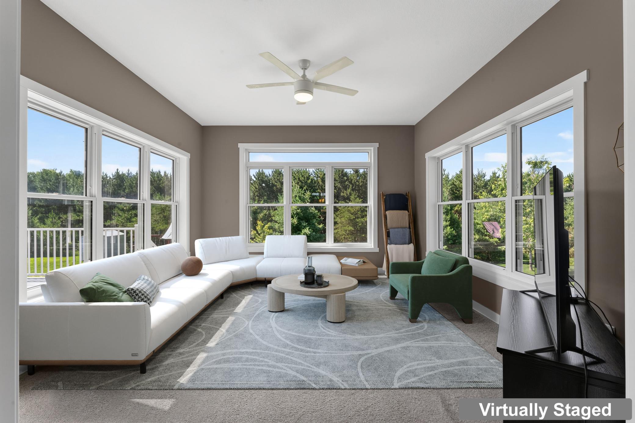5490 College View Road E Property Photo 26