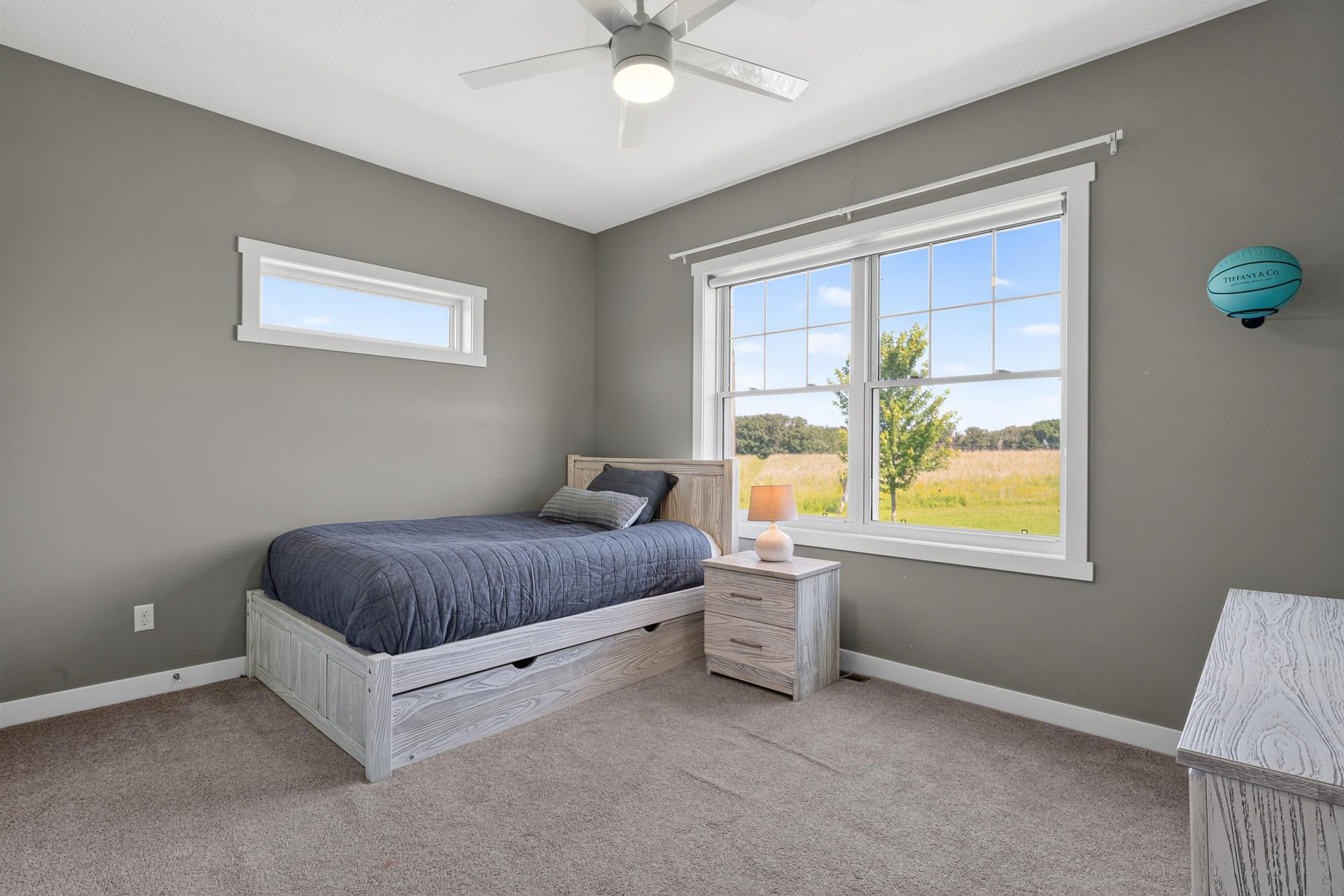 5490 College View Road E Property Photo 35