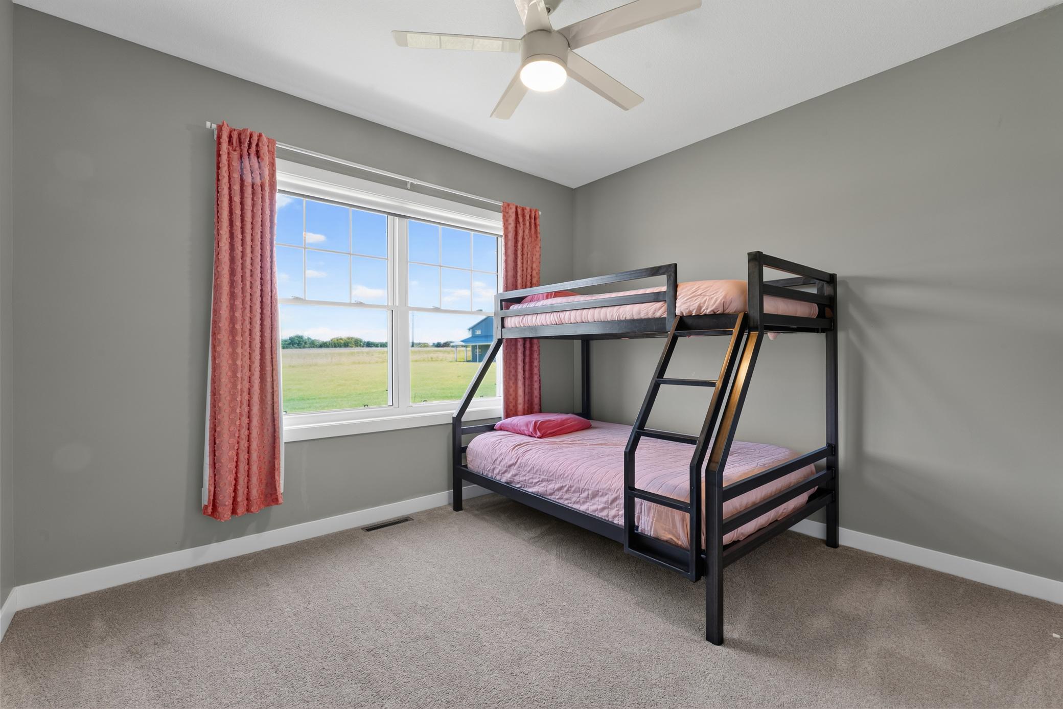5490 College View Road E Property Photo 36