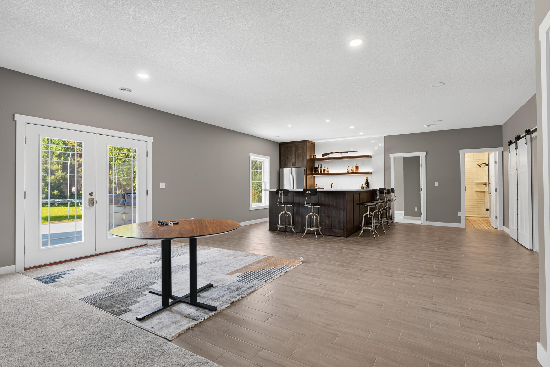5490 College View Road E Property Photo 41