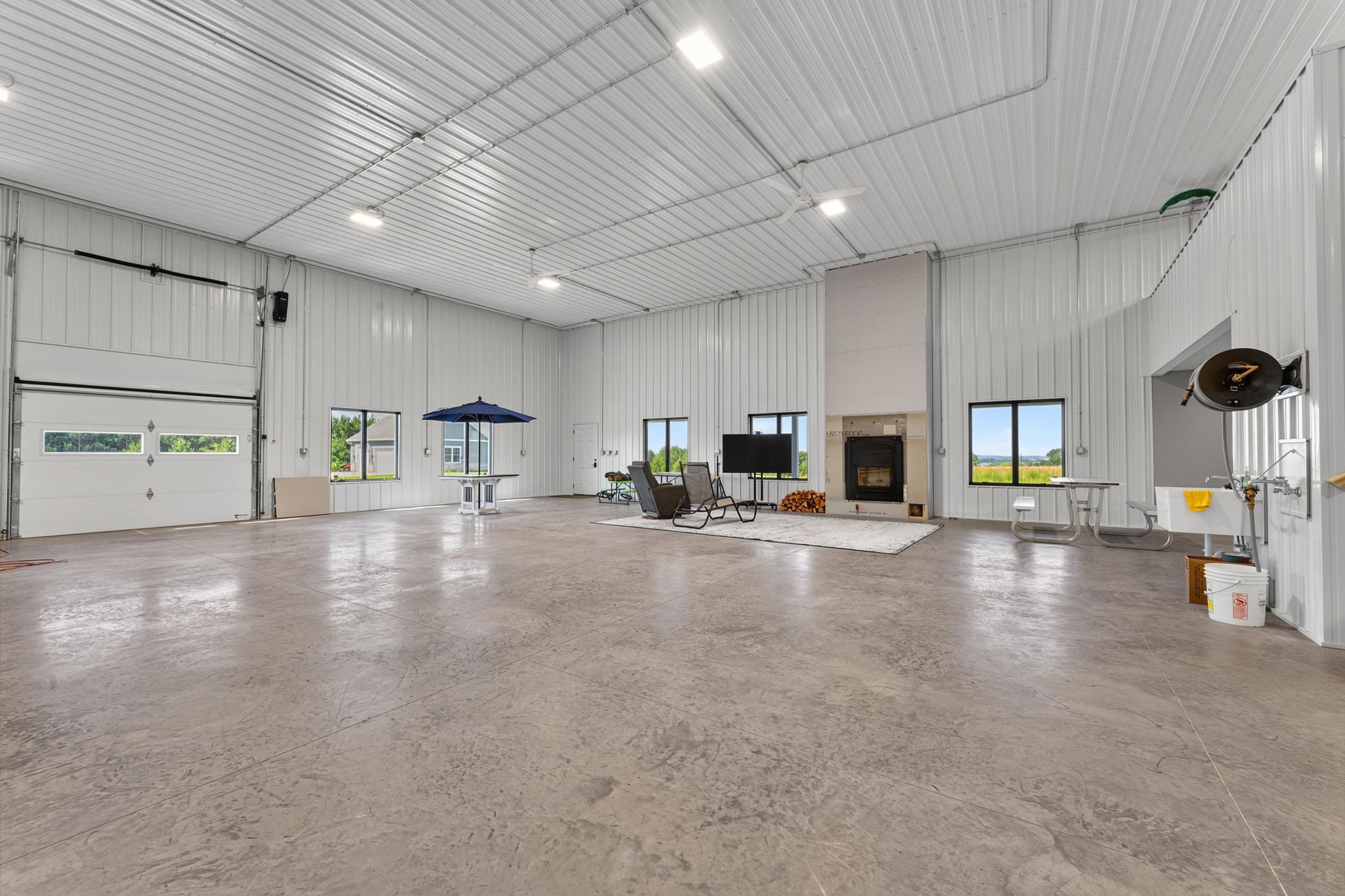 5490 College View Road E Property Photo 59