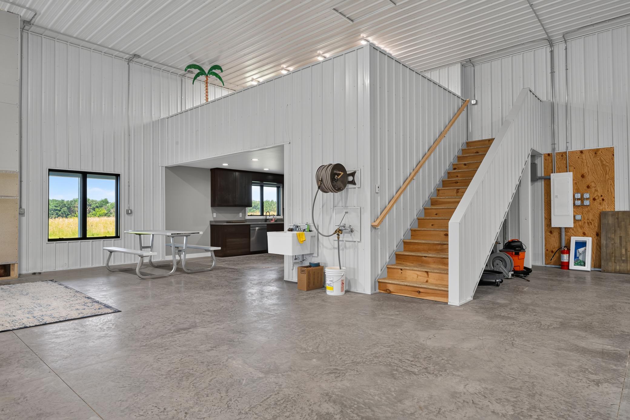 5490 College View Road E Property Photo 60