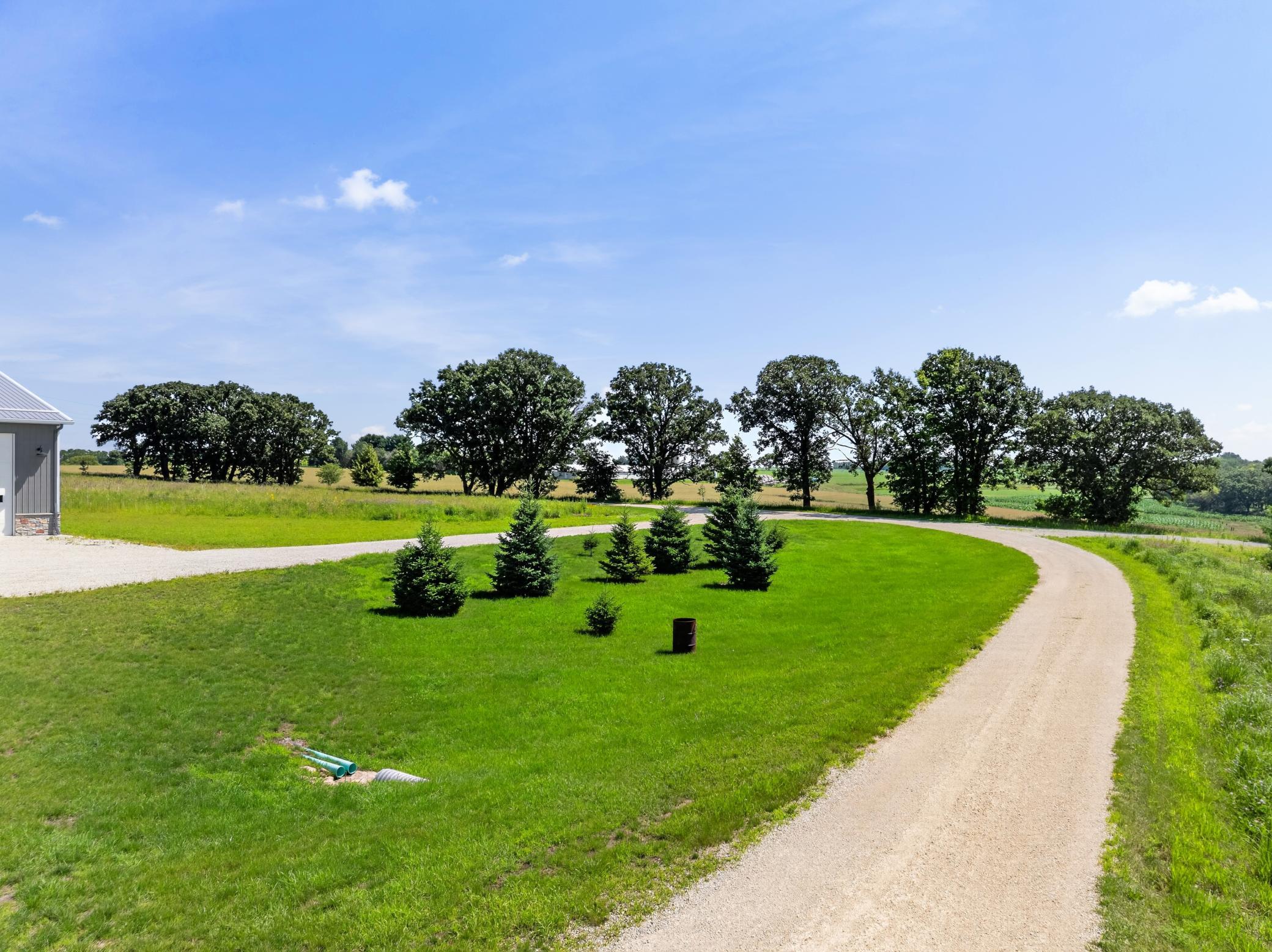 5490 College View Road E Property Photo 65