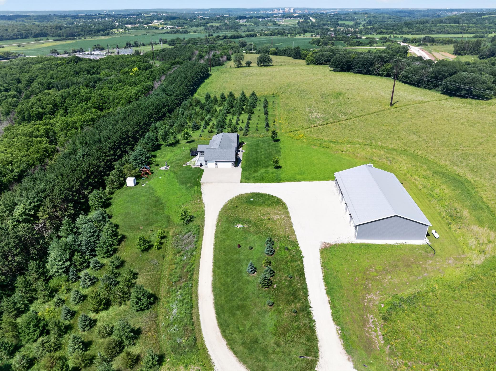 5490 College View Road E Property Photo 67