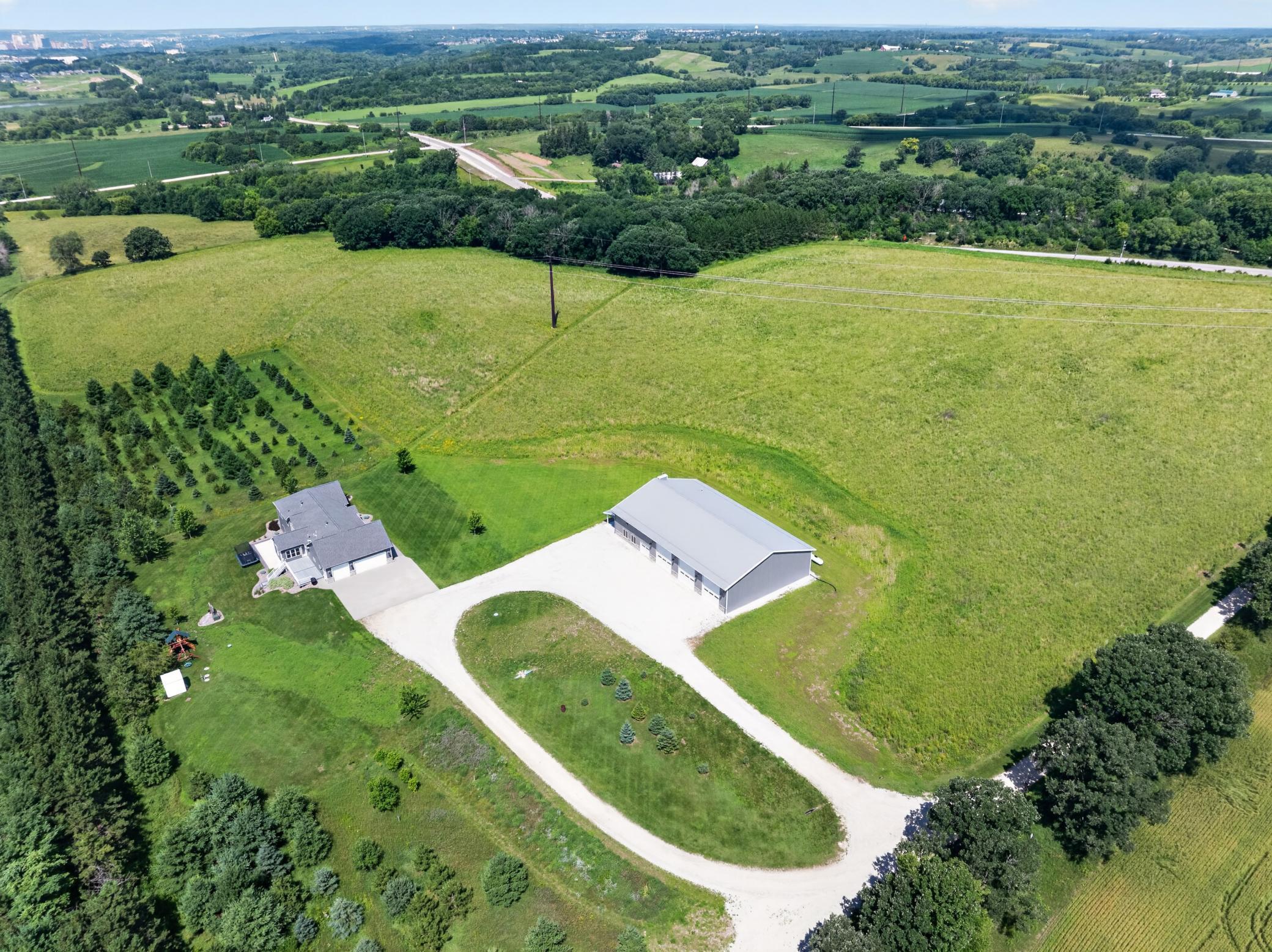 5490 College View Road E Property Photo 68