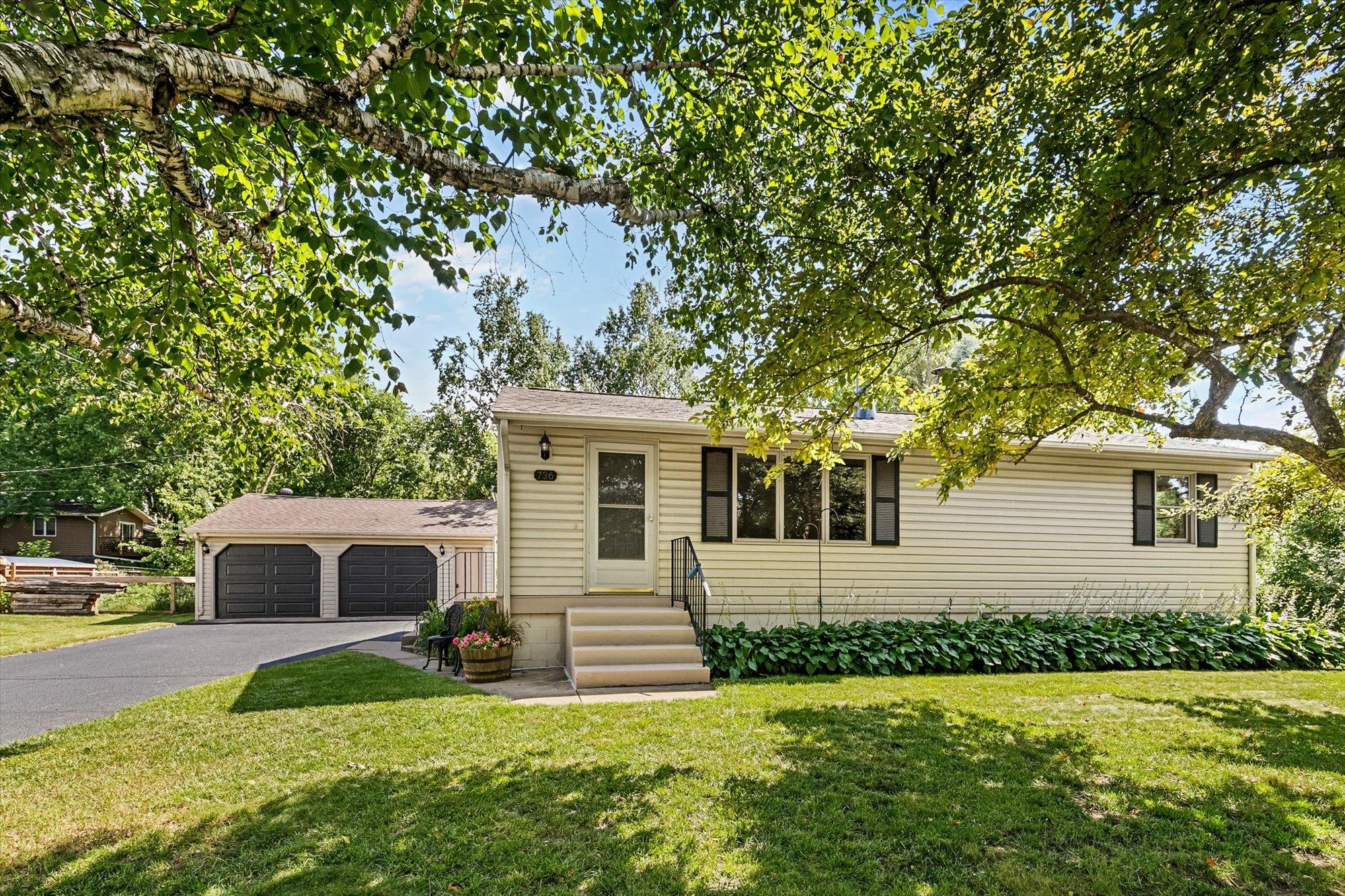 736 Lasso Lane Property Photo 4