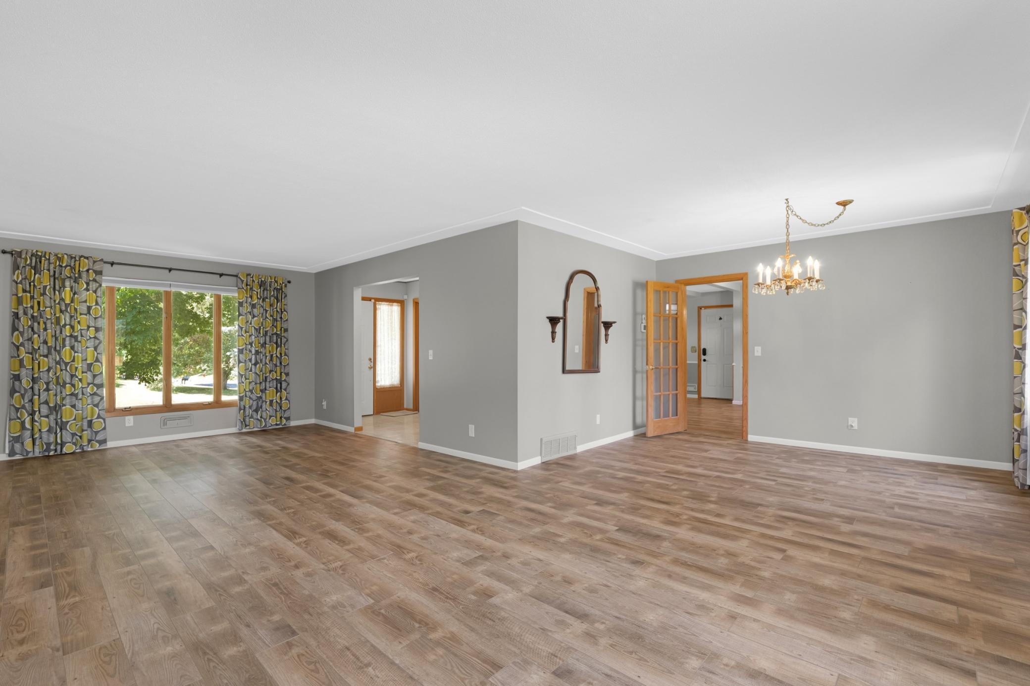 13513 Colfax Avenue S Property Photo 9