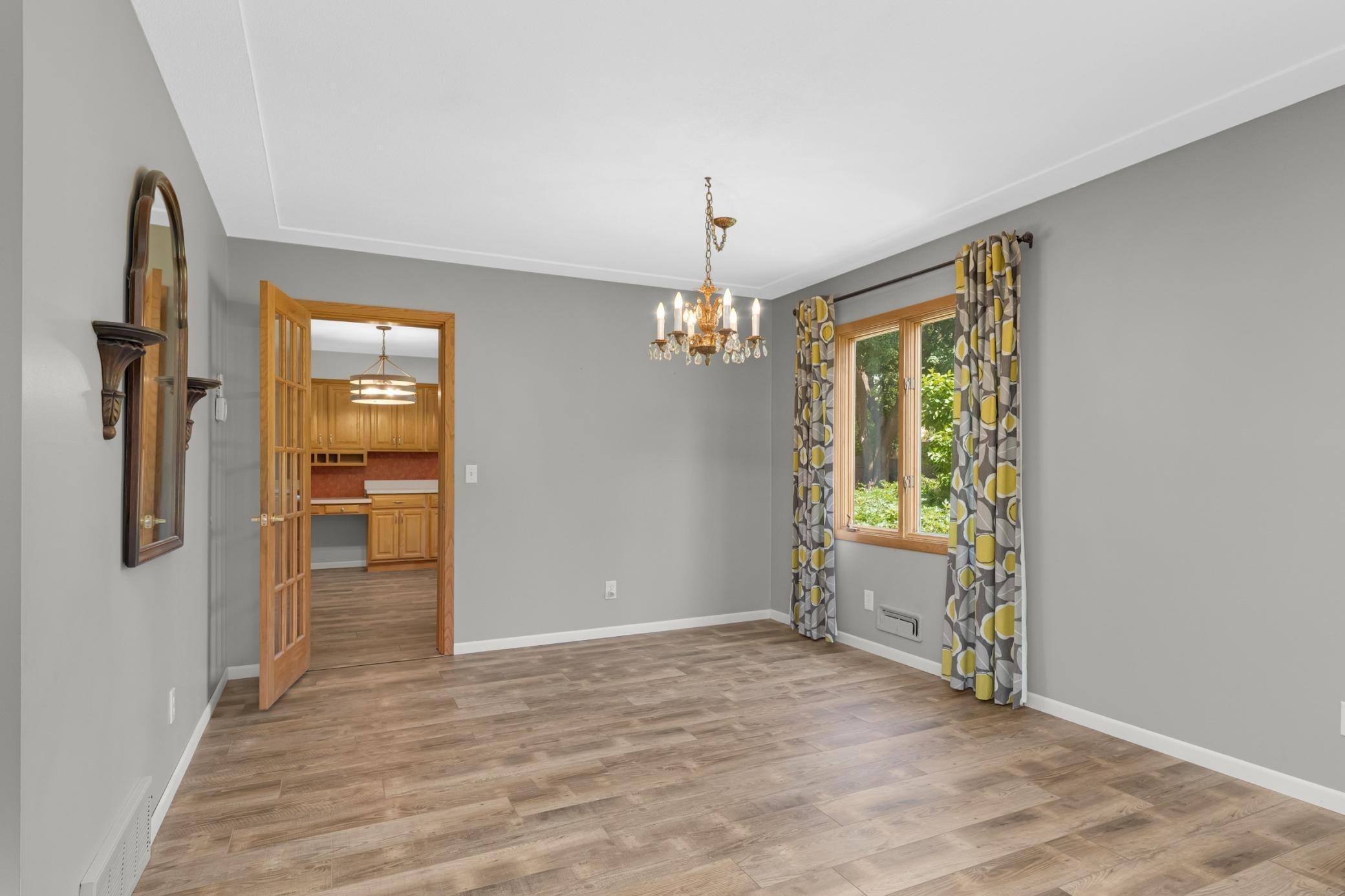 13513 Colfax Avenue S Property Photo 11