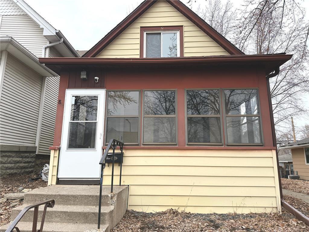 869 Lawson Avenue E Property Photo 1