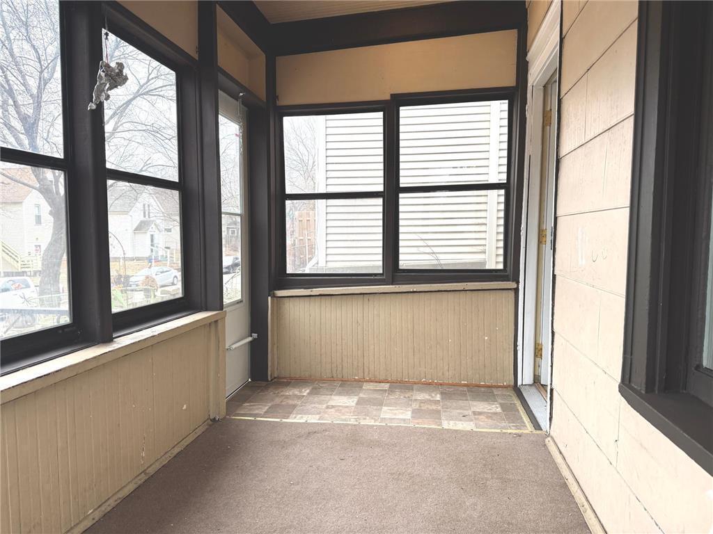 869 Lawson Avenue E Property Photo 3