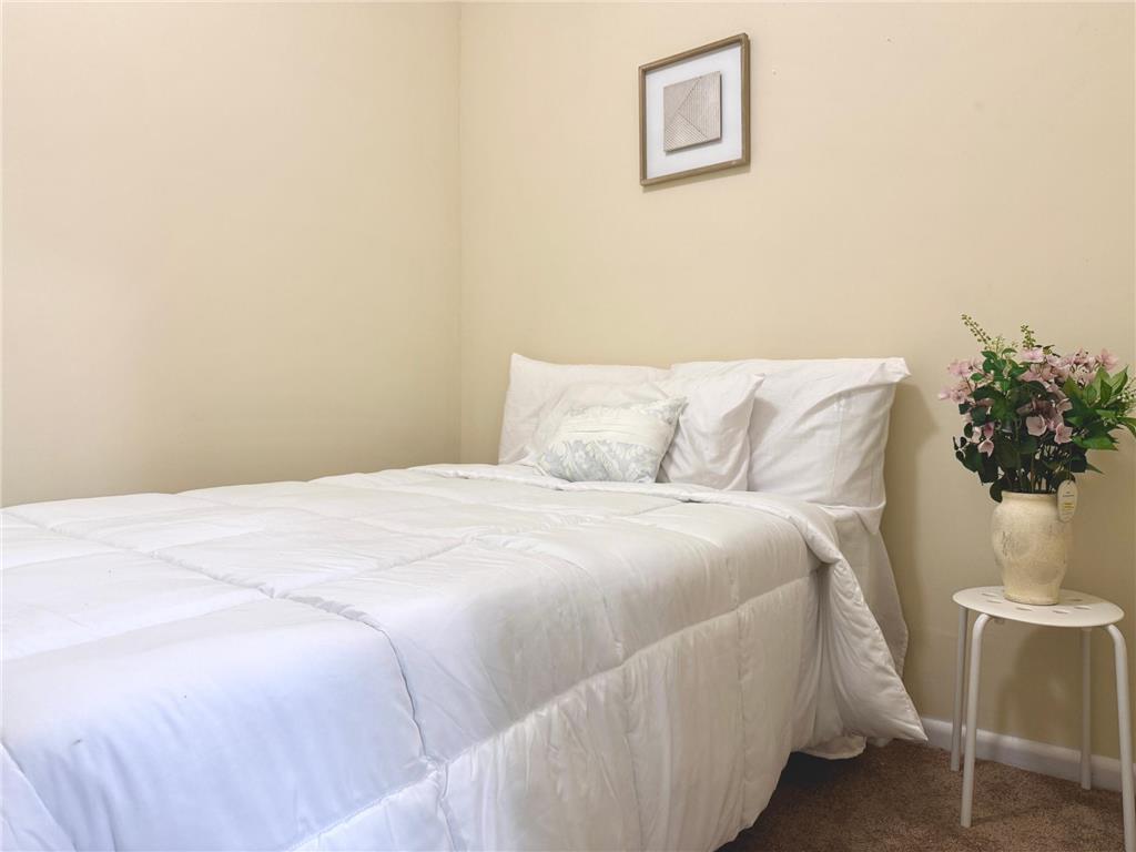 869 Lawson Avenue E Property Photo 8