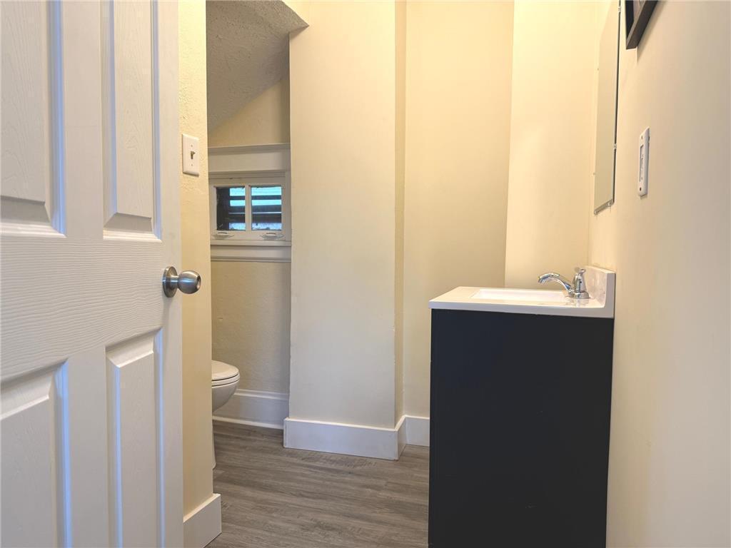 869 Lawson Avenue E Property Photo 10