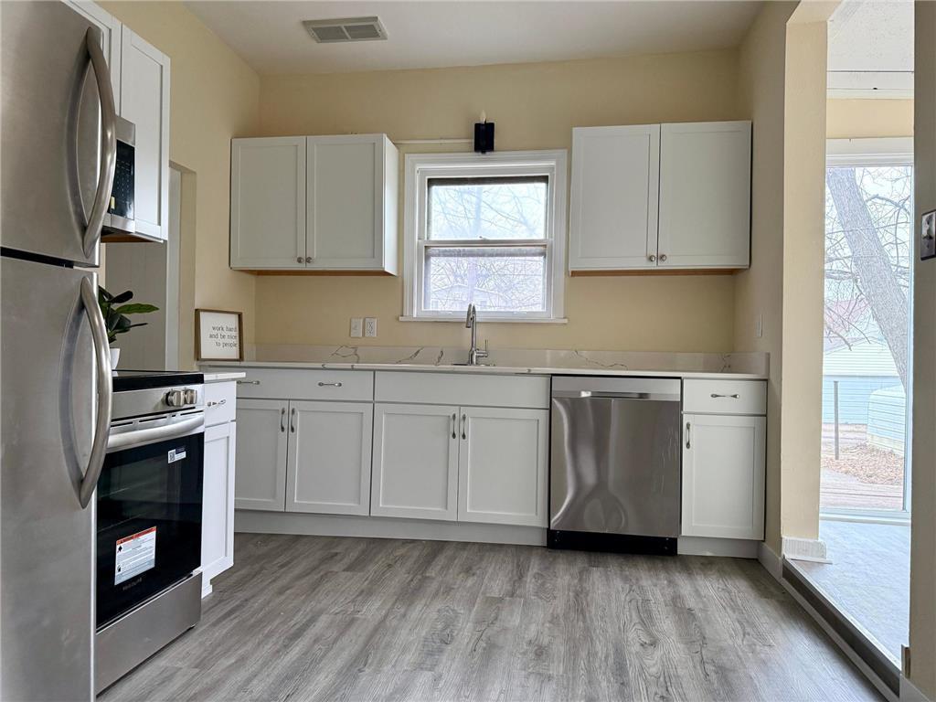 869 Lawson Avenue E Property Photo 13
