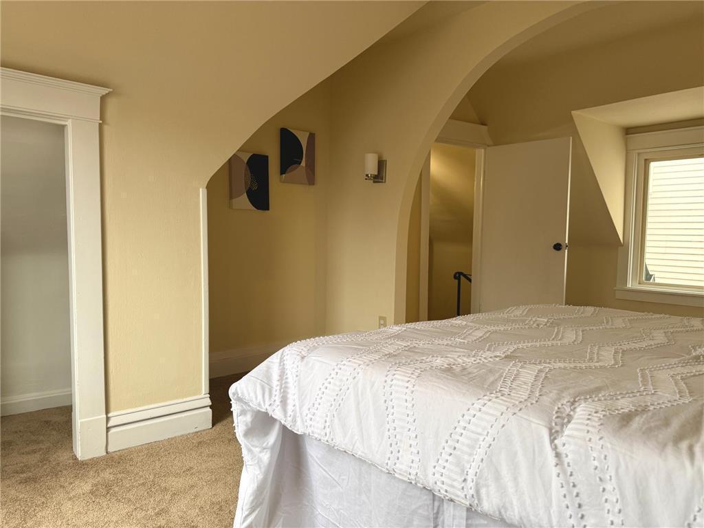 869 Lawson Avenue E Property Photo 21