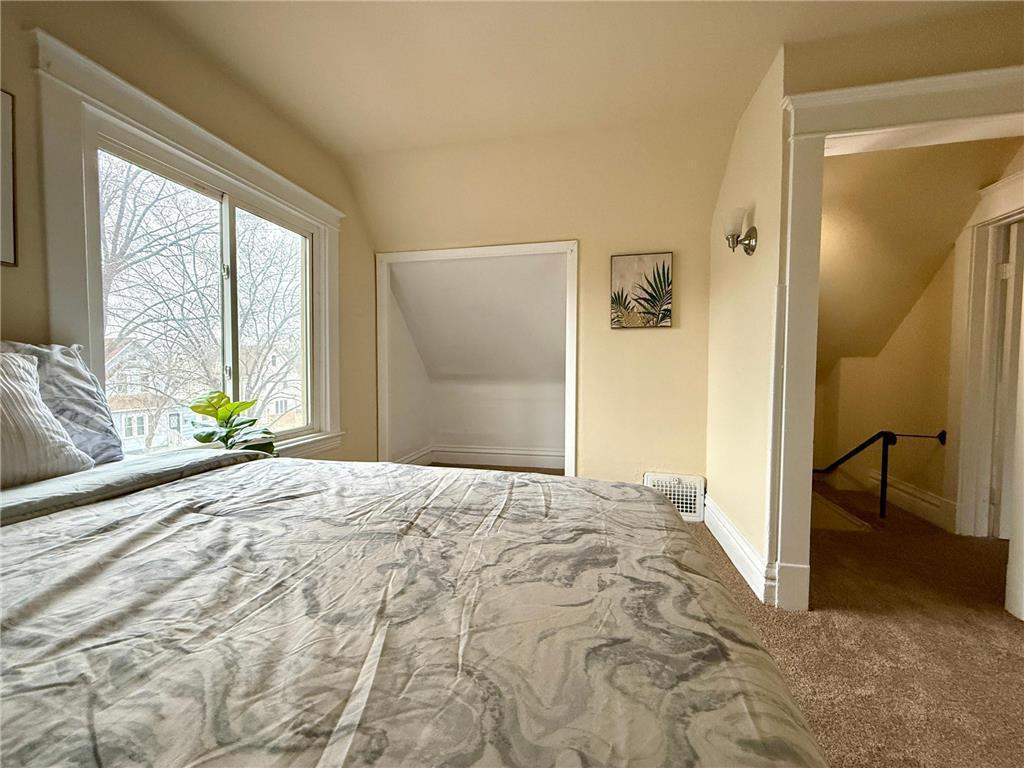 869 Lawson Avenue E Property Photo 26
