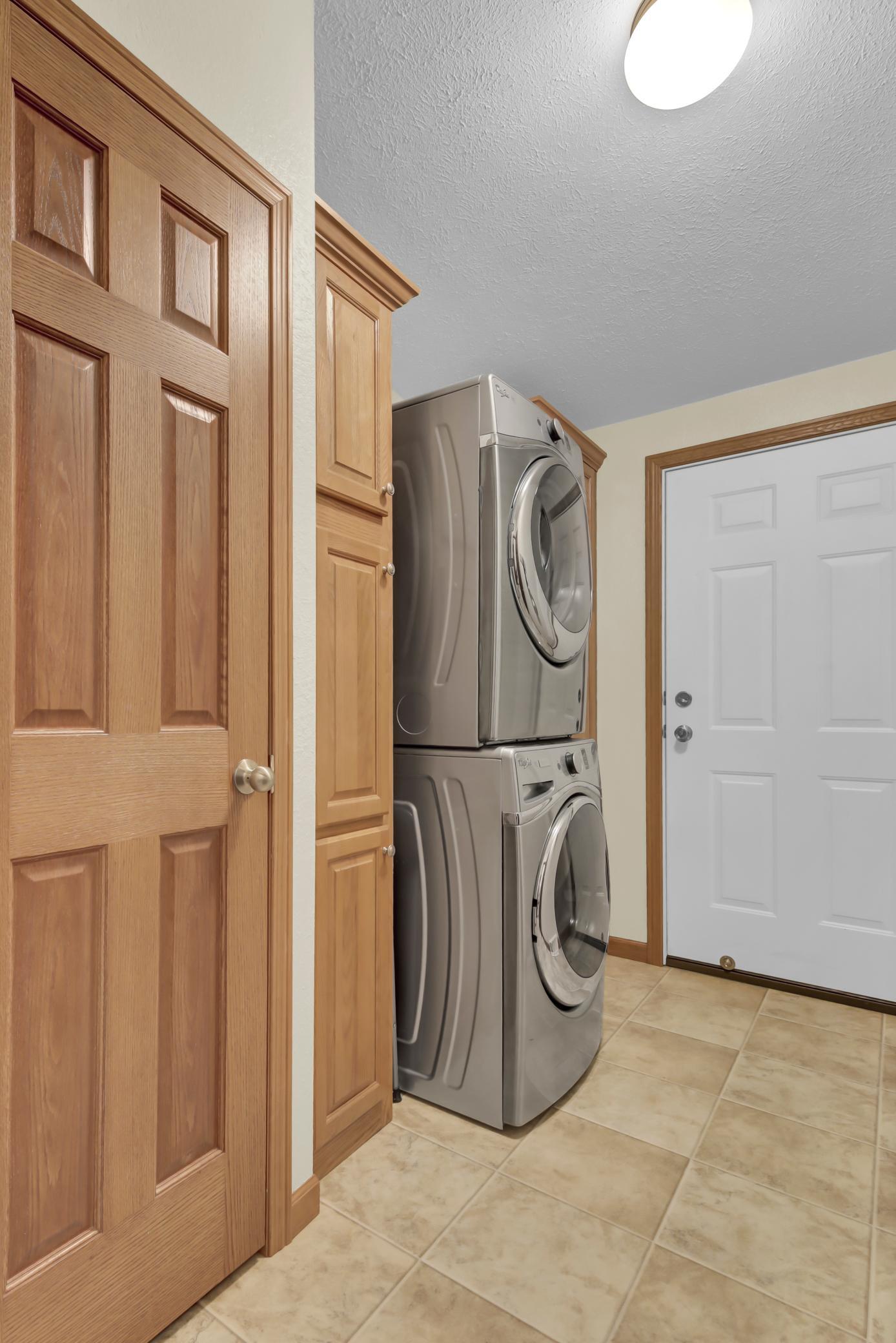 5042 White Gables Road Property Photo 15