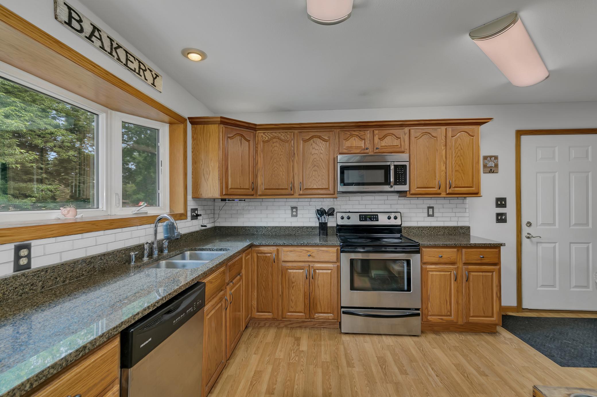 412 Red River Avenue S Property Photo 14
