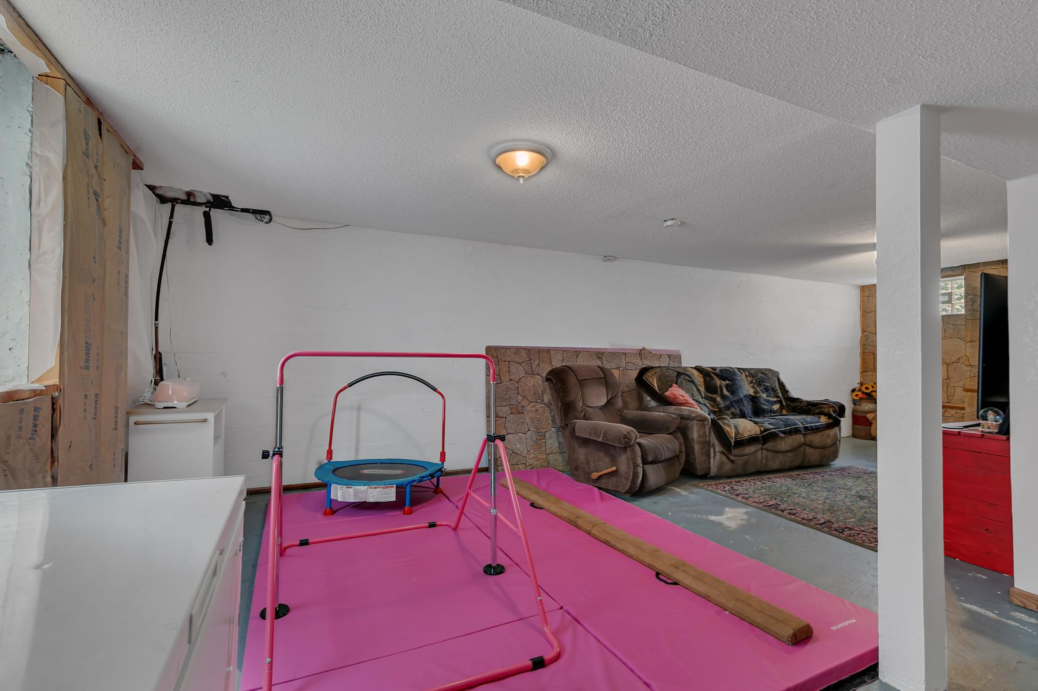 412 Red River Avenue S Property Photo 25