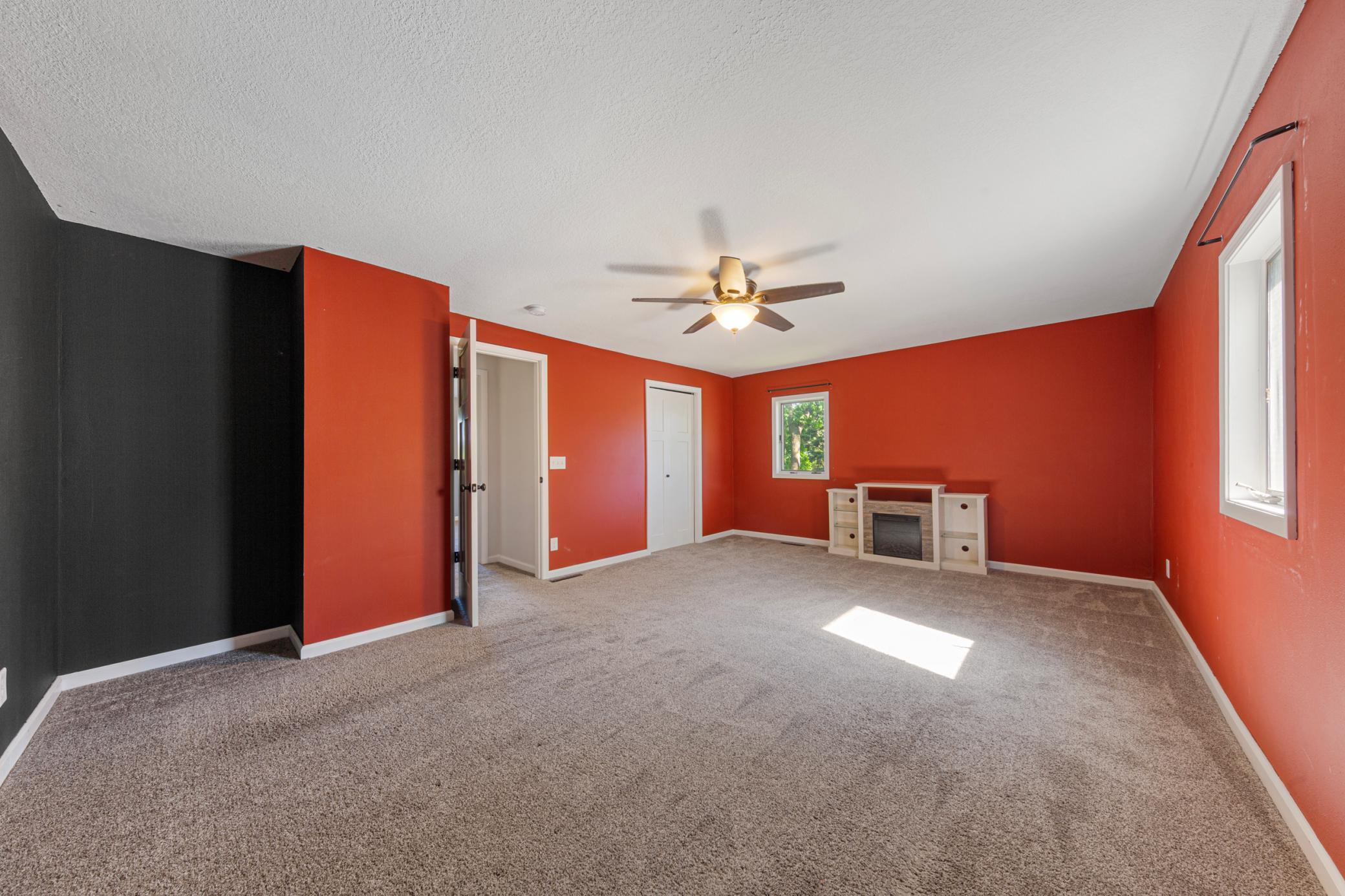 108 1st Avenue Nw Property Photo 33