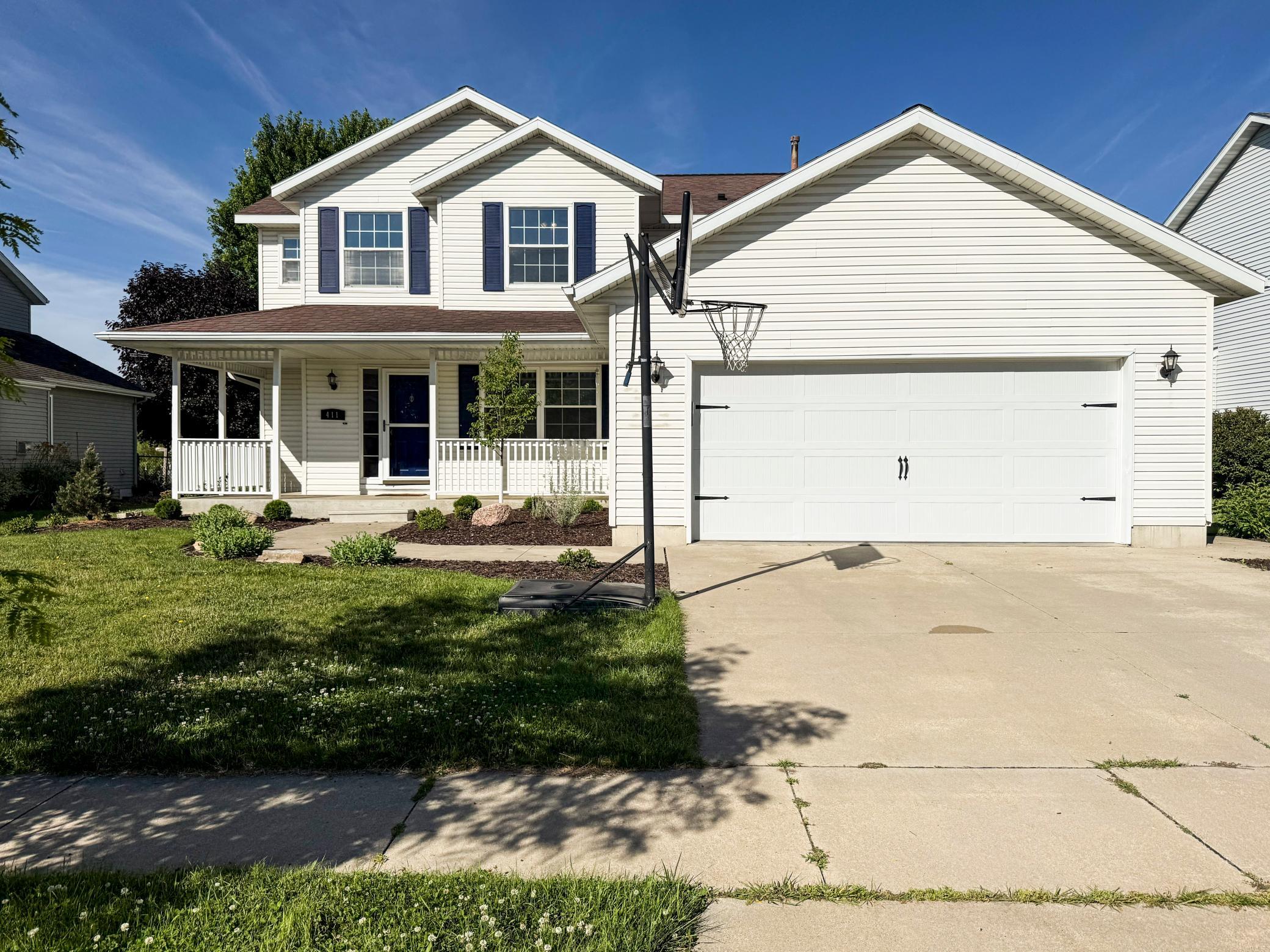 411 Waterview Lane Nw Property Photo 1