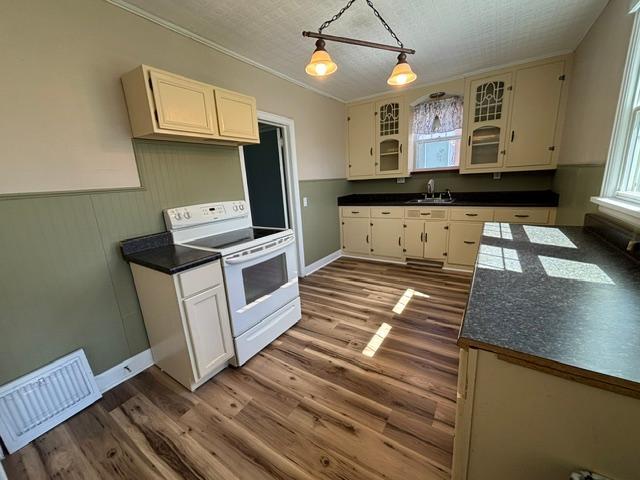 1208 12th Avenue E Property Photo 6
