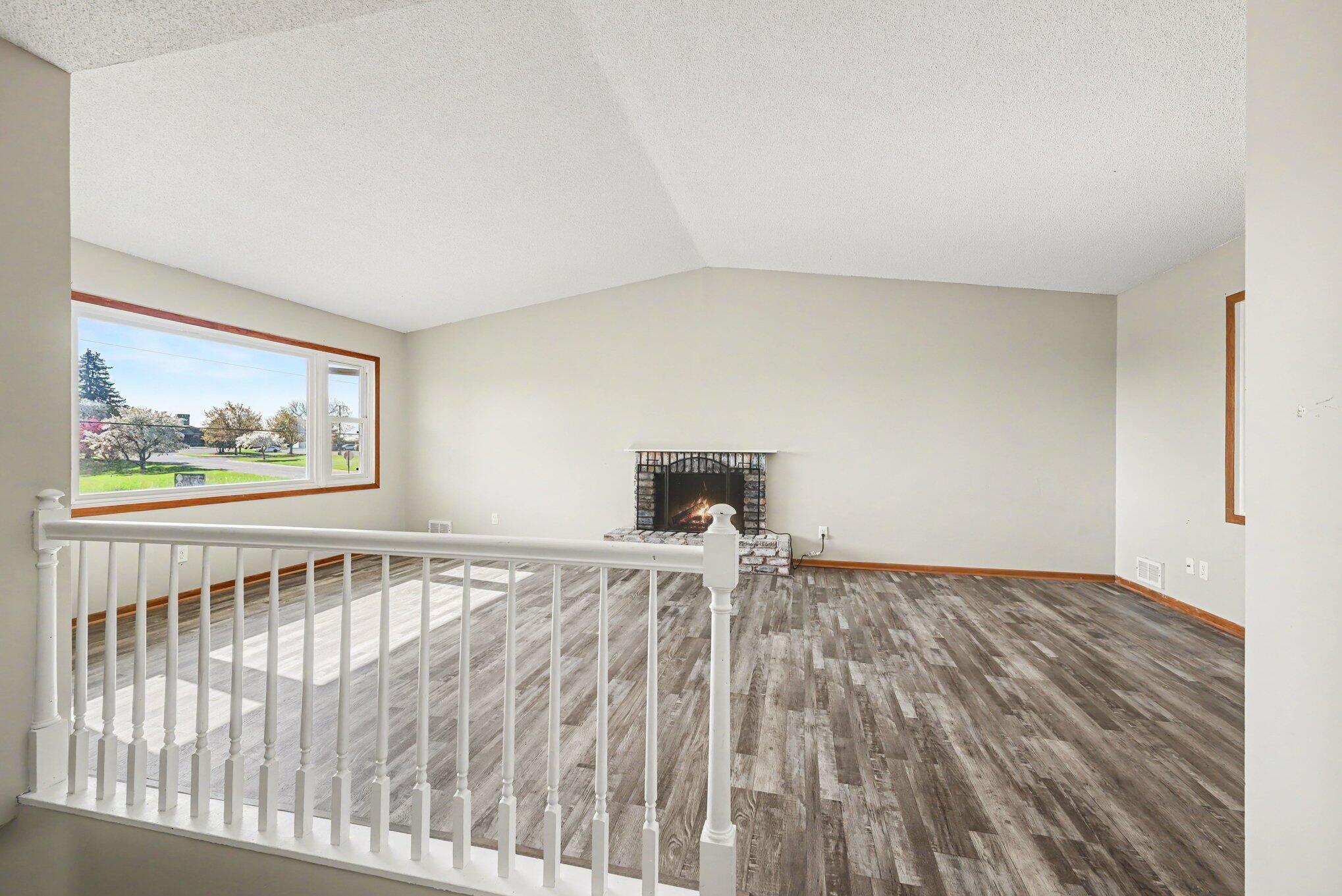 2000 Westview Drive Property Photo 12