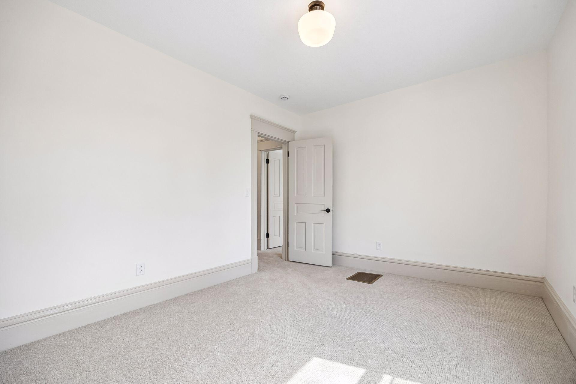 941 Hague Avenue Property Photo 35