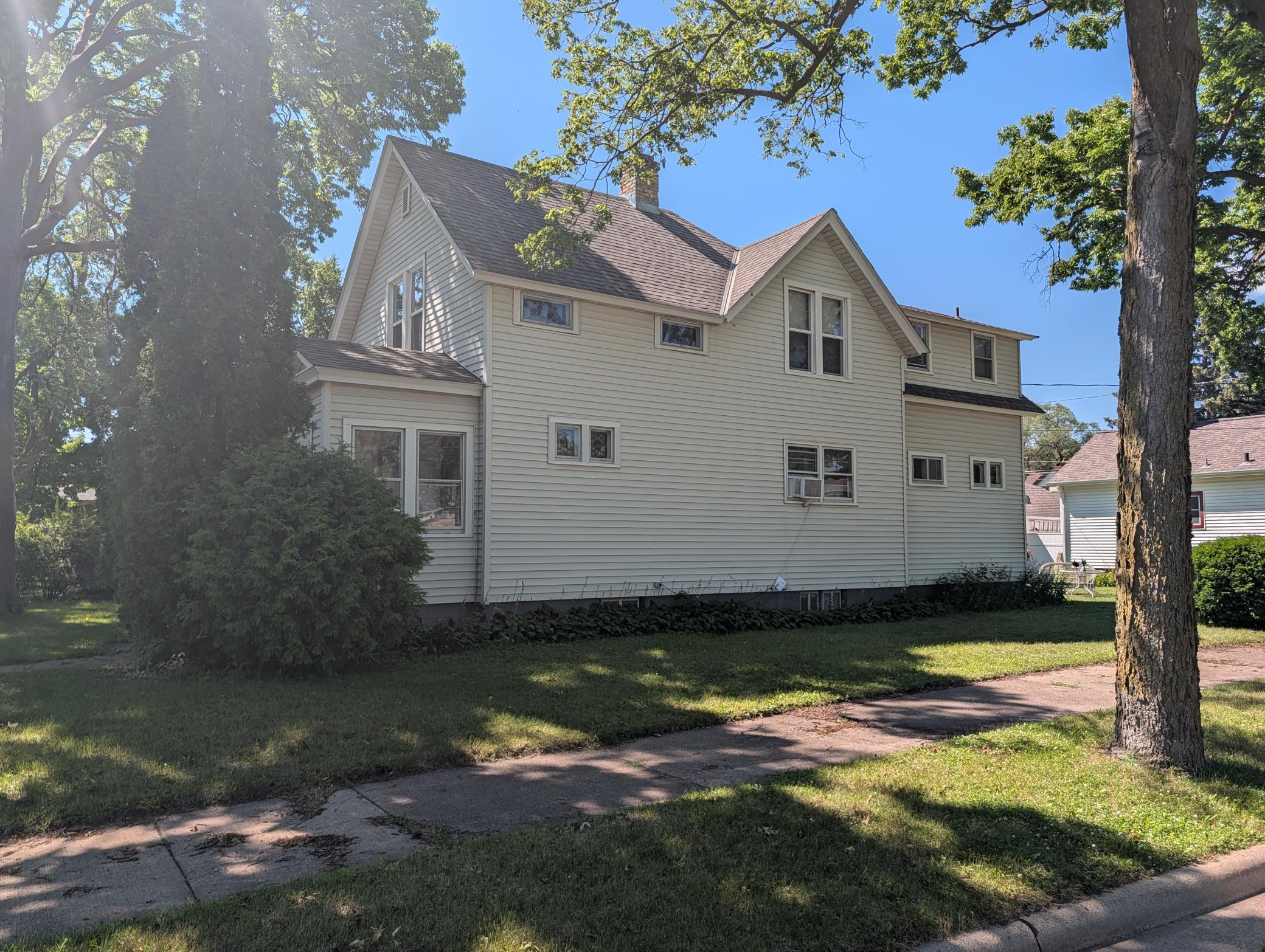 427 16th Avenue N Property Photo 5
