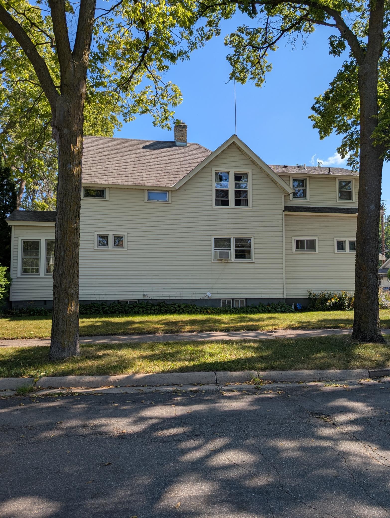 427 16th Avenue N Property Photo 6