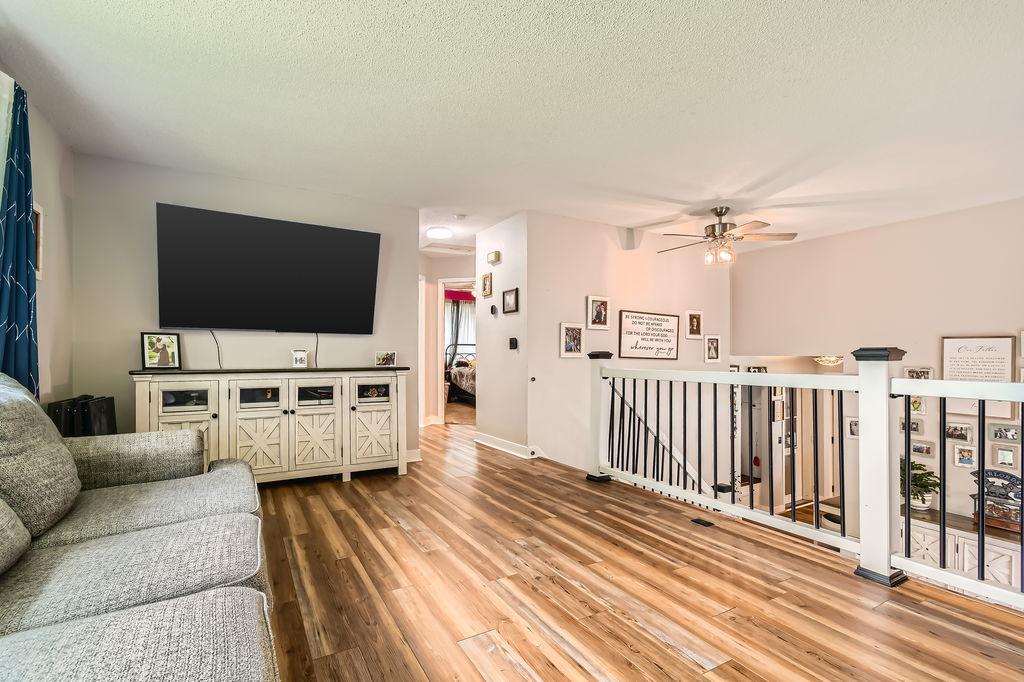 7236 Clear Ridge Property Photo 11