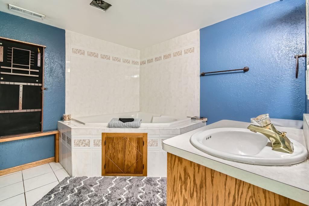 7236 Clear Ridge Property Photo 16