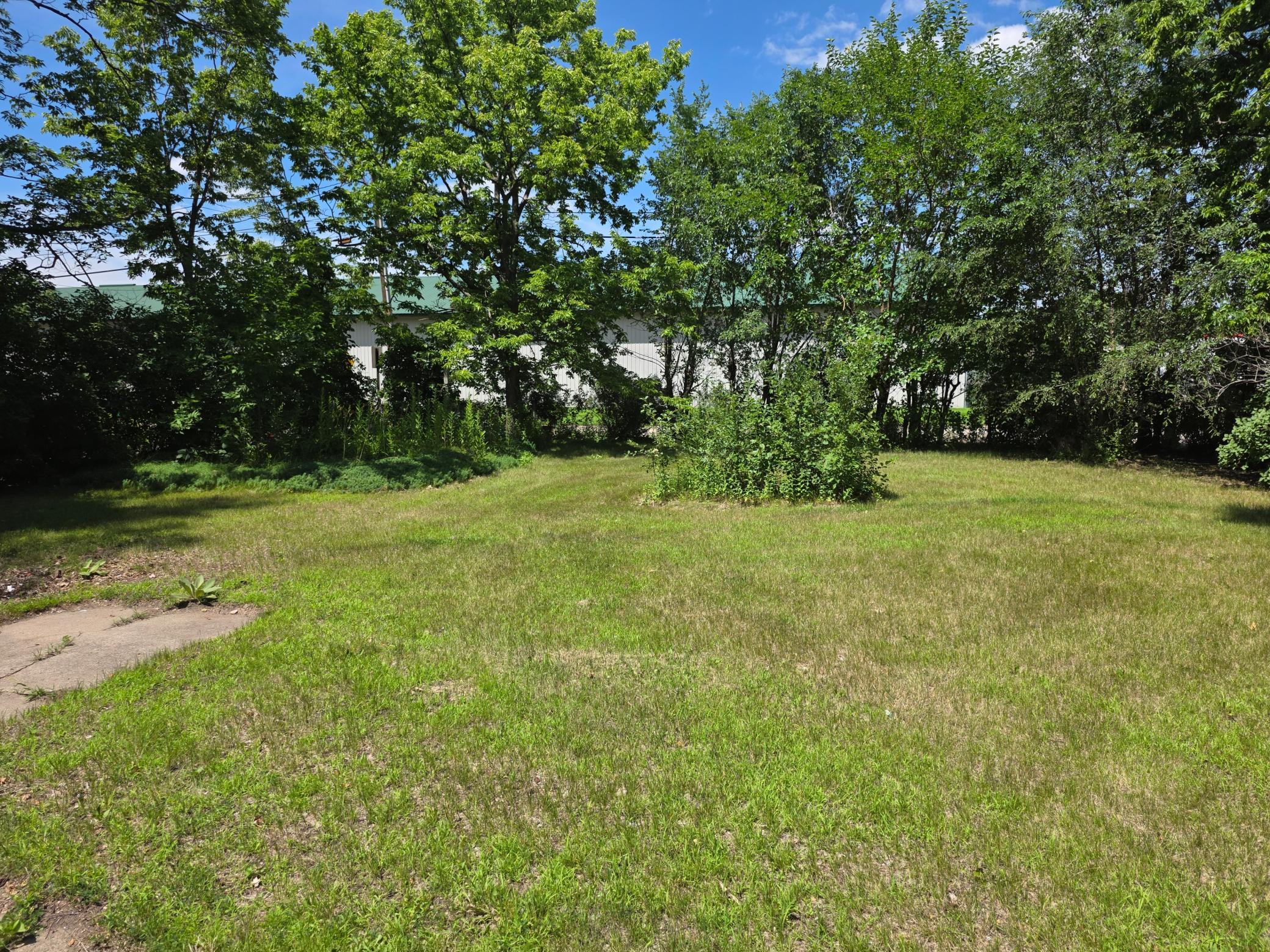 559 North Street Property Photo 3