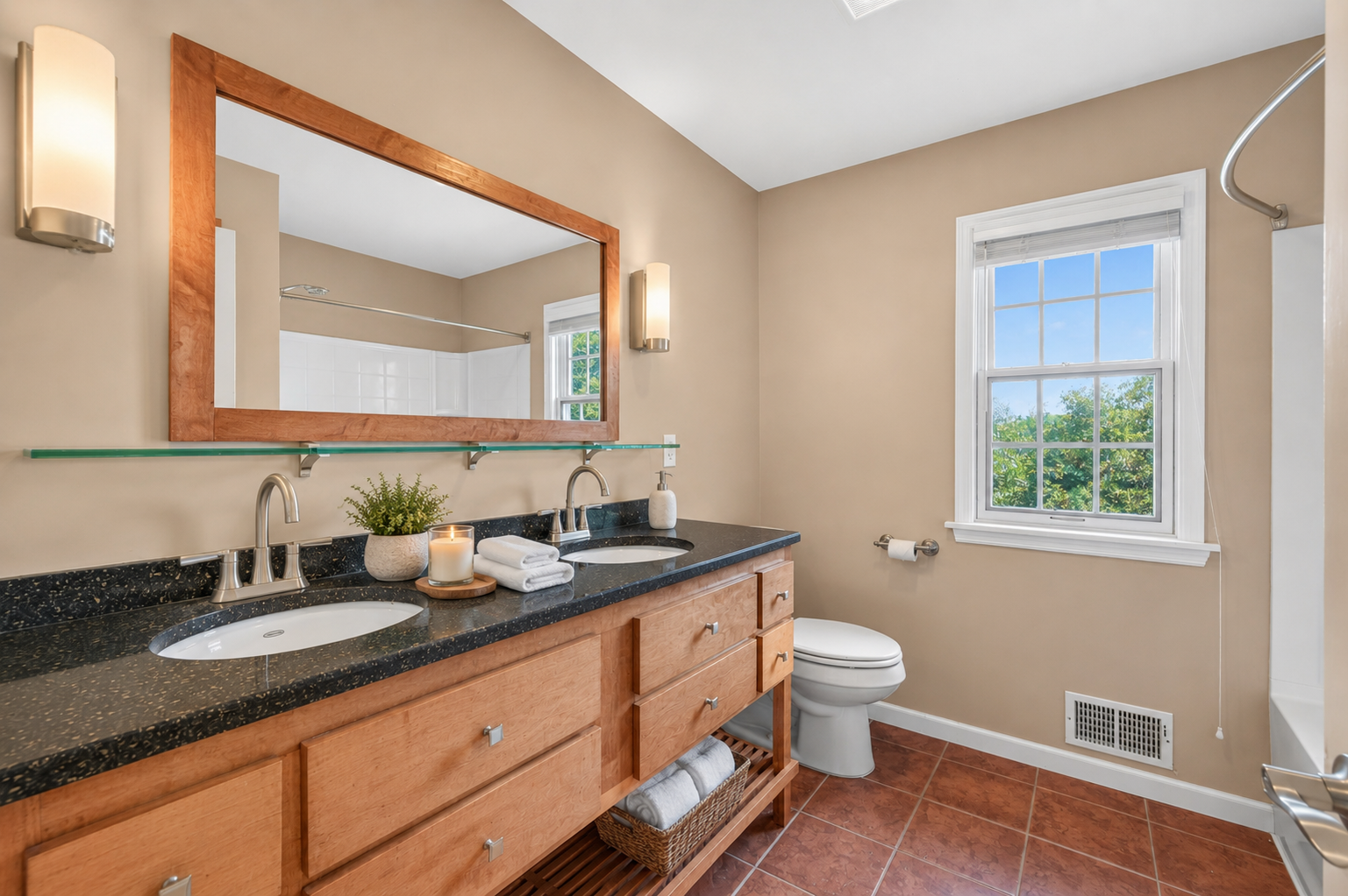 2440 Sunrise Drive Property Photo 12