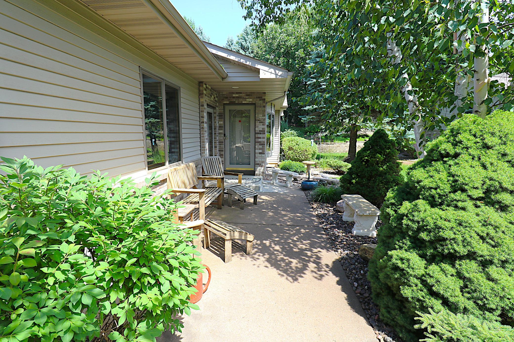 829 Autumn Way Property Photo 6