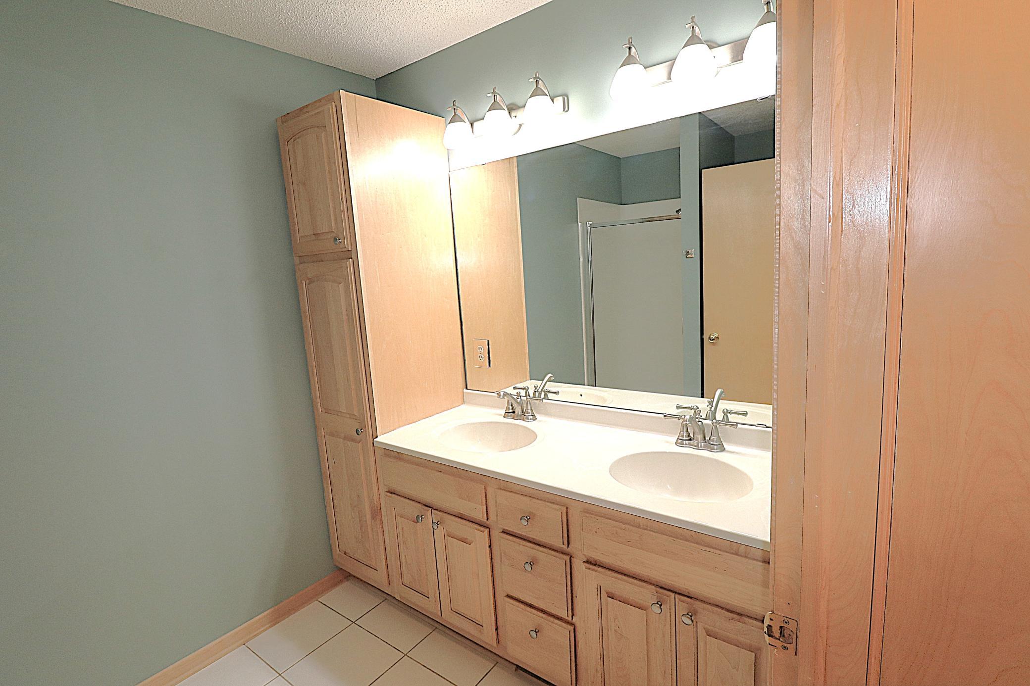 829 Autumn Way Property Photo 16