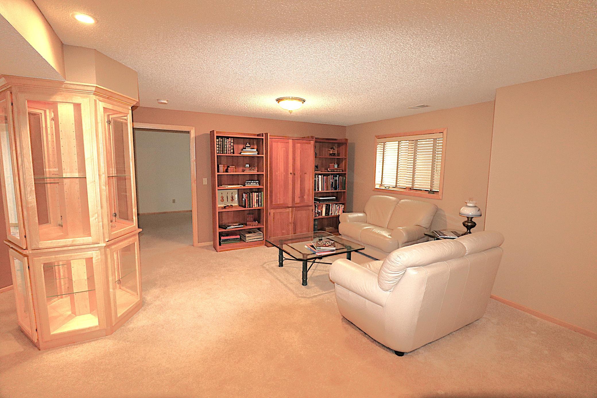 829 Autumn Way Property Photo 18